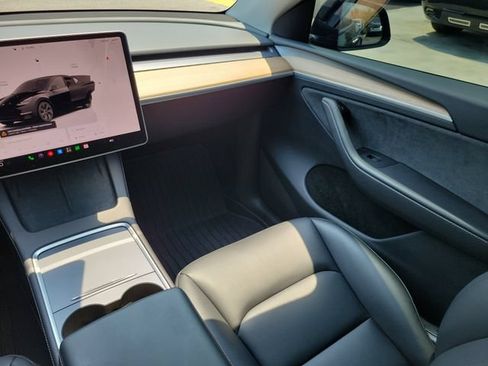Used 2023 Tesla Model Y Long Range AWD/4WD image 25