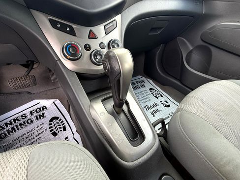 Used 2013 Chevrolet Sonic LT image 15