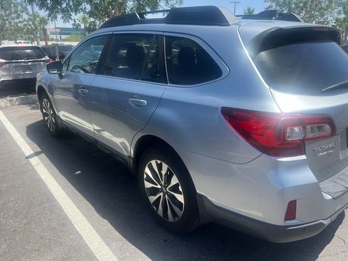 Used 2017 Subaru Outback 3.6R Limited AWD/4WD image 9