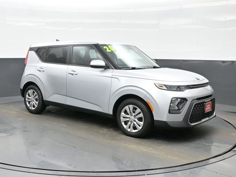Used 2020 Kia Soul LX image 8