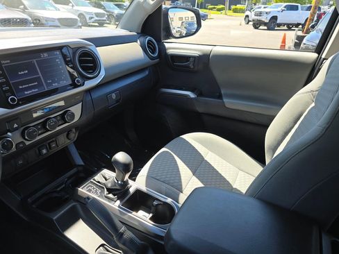 Used 2022 Toyota Tacoma SR5 AWD/4WD image 33