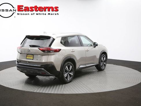 Used 2022 Nissan Rogue SL w/ SL Premium Package image 60