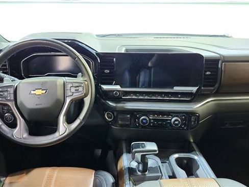 Used 2023 Chevrolet Silverado 1500 High Country w/ Technology Package AWD/4WD image 22