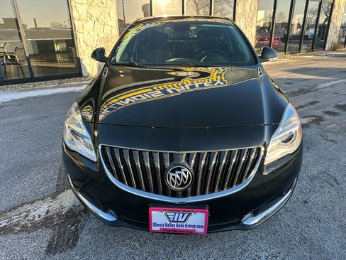 Used 2017 Buick Regal Sport Touring image 10