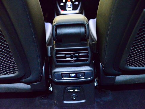 Used 2023 Audi Q4 e-tron Premium Plus w/ Premium Plus image 25