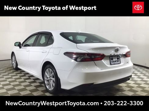 Used 2024 Toyota Camry LE image 5