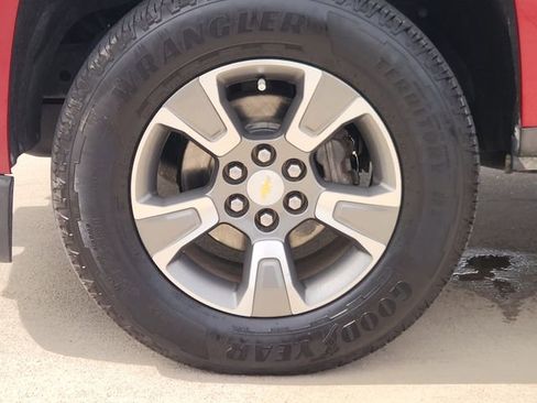 Used 2019 Chevrolet Colorado Z71 RWD image 10