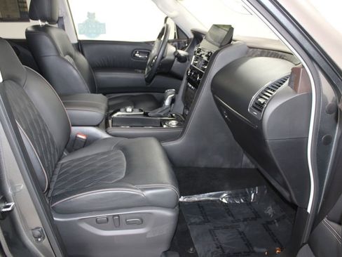 Used 2024 Nissan Armada Platinum w/ Captain's Chairs Package image 29
