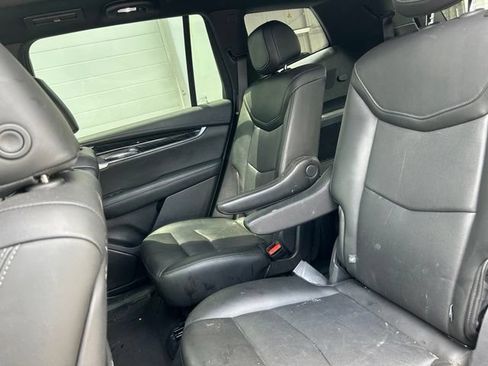 Used 2021 Cadillac XT6 Premium Luxury FWD image 9