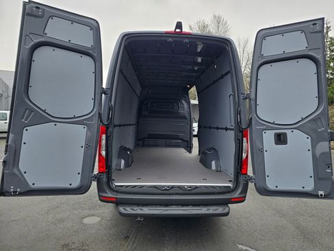 New 2025 Mercedes-Benz Sprinter 2500 image 14