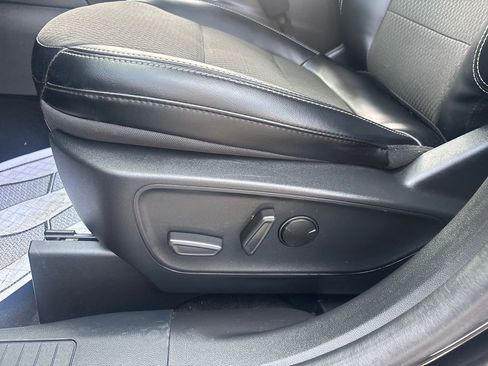 Used 2024 Ford Escape SE FWD image 57