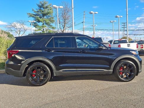 Certified 2024 Ford Explorer ST w/ Equipment Group 401A image 12