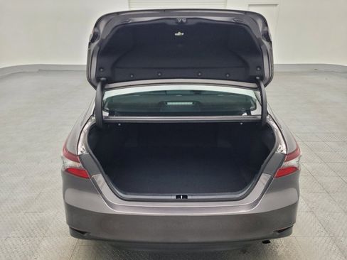 Used 2022 Toyota Camry LE image 29