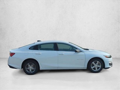 Used 2023 Chevrolet Malibu LS FWD image 4