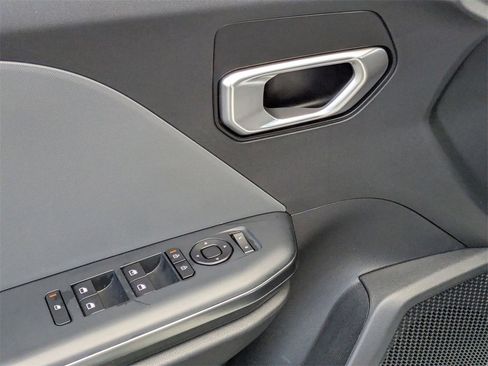 Used 2025 Kia K4 LXS image 16