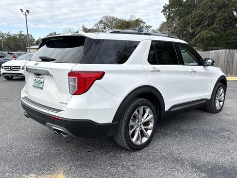 Used 2022 Ford Explorer Platinum w/ Equipment Group 601A image 5