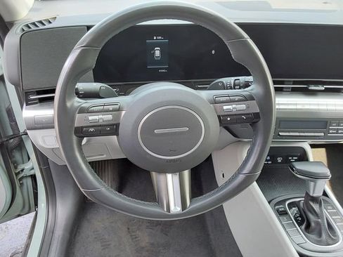Used 2025 Hyundai Kona SEL AWD/4WD image 19