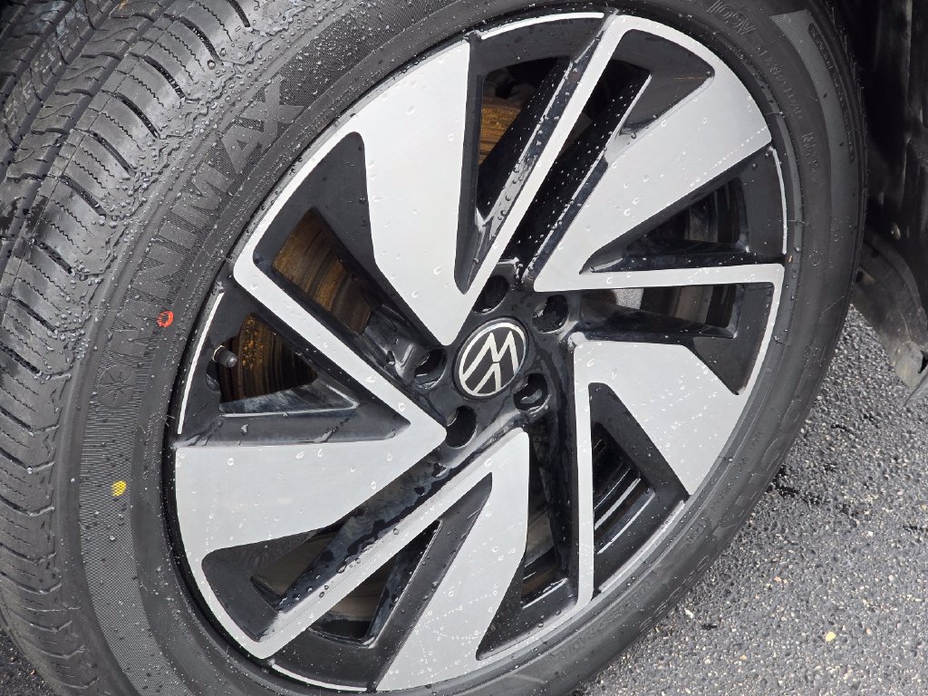 Used 2025 Volkswagen Atlas SE AWD/4WD image 13