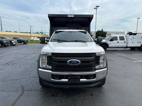 Used 2019 Ford F550 4x4 Regular Cab Super Duty image 3