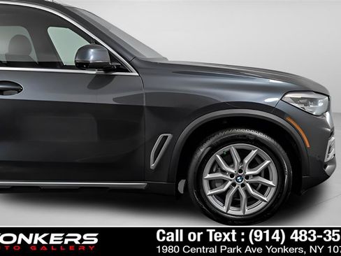 Used 2022 BMW X5 xDrive40i w/ Premium Package AWD/4WD image 32