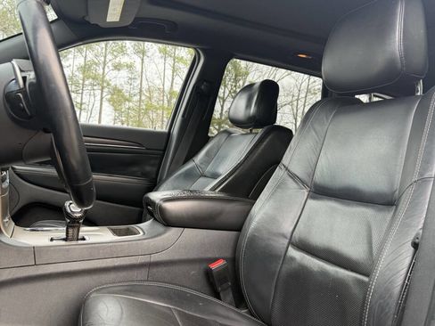 Used 2014 Jeep Grand Cherokee Limited w/ Luxury Group II image 13