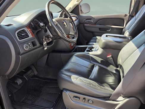 Used 2011 Chevrolet Tahoe LT w/ Luxury Package image 15