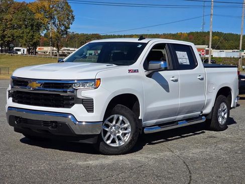 New 2026 Chevrolet Silverado 1500 LT image 2