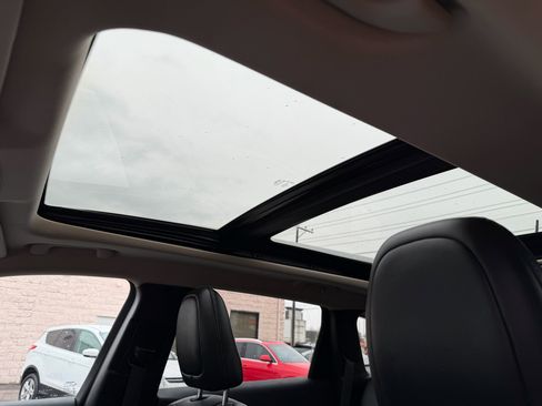 Used 2015 Jeep Cherokee Limited image 12