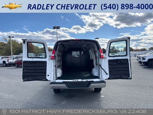 Certified 2023 GMC Savana 2500 w/ Driver Convenience Package image 18