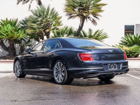 Used 2025 Bentley Flying Spur Plug-In Hybrid AWD/4WD image 3