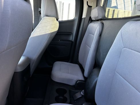 Used 2019 GMC Canyon 4x4 Extended Cab w/ Convenience Package image 9