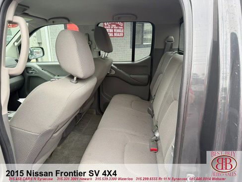 Used 2015 Nissan Frontier SV w/ SV Value Truck Package AWD/4WD image 11
