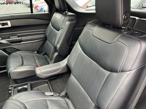 Certified 2020 Ford Explorer ST w/ Premium Technology Package AWD/4WD image 13