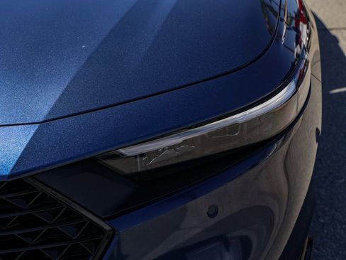 Used 2024 Honda Accord EX-L image 10