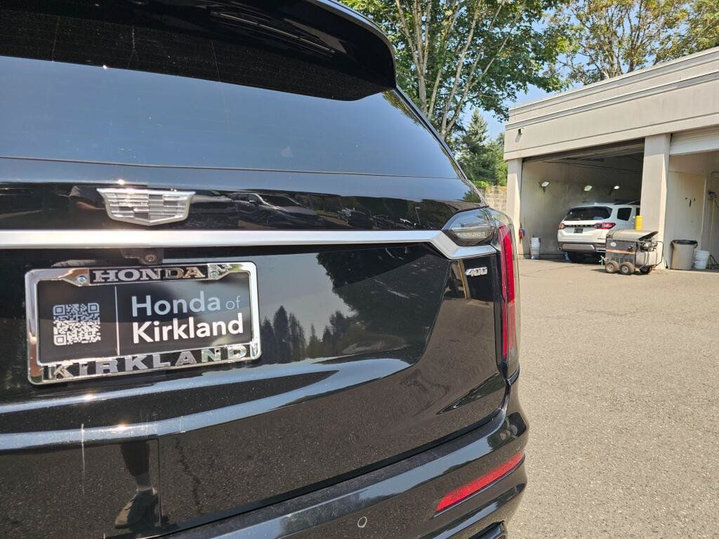Used 2024 Cadillac XT6 Sport w/ Technology Package AWD/4WD image 18