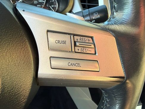 Used 2011 Subaru Outback 2.5i Limited AWD/4WD image 28
