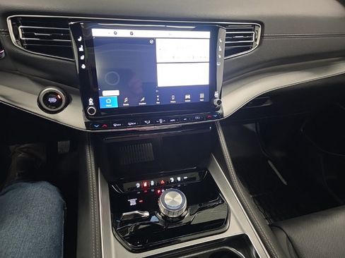 New 2026 Jeep Grand Wagoneer L Limited w/ Premium Group II image 21