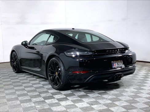 Used 2025 Porsche 718 Cayman RWD image 3