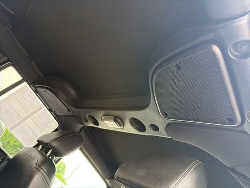 Used 2016 Jeep Wrangler Unlimited Rubicon AWD/4WD image 15