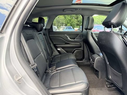 Used 2022 Lincoln Corsair AWD w/ Premium Package image 11