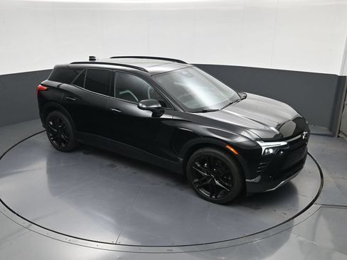 Used 2025 Chevrolet Blazer EV LT AWD/4WD image 25