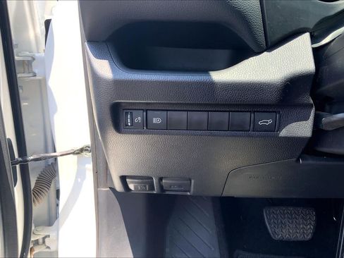 Used 2025 Toyota RAV4 XLE Premium FWD image 36