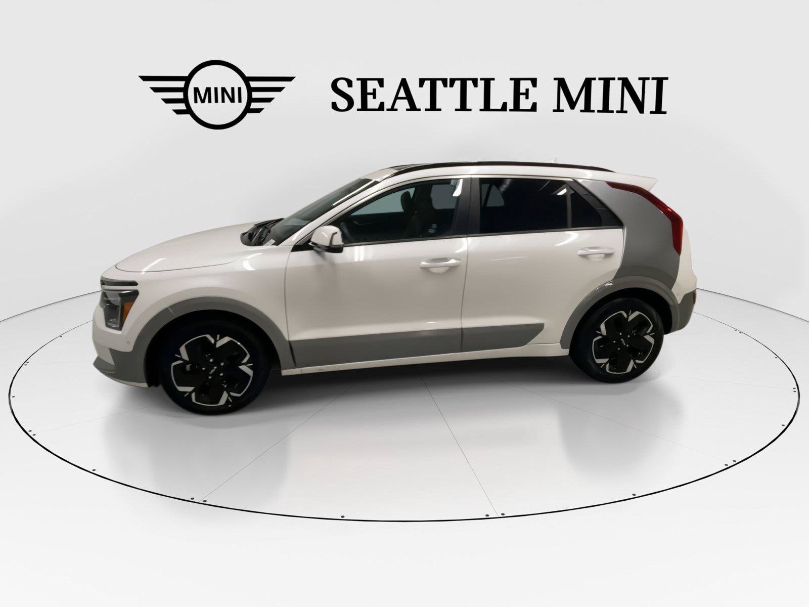 Used 2023 Kia Niro Wave w/ Wave Preserve Package FWD image 6