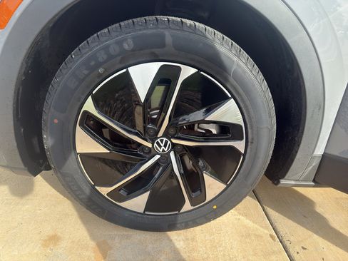 Used 2022 Volkswagen ID.4 Pro S image 17