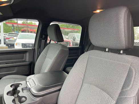 Used 2024 RAM 3500 Tradesman w/ Chrome Appearance Group AWD/4WD image 15