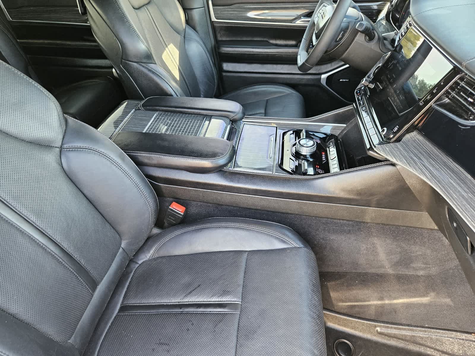Used 2022 Jeep Wagoneer Series III w/ Convenience Group I AWD/4WD image 12