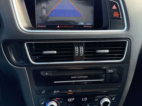 Used 2017 Audi Q5 2.0T Premium Plus w/ Technology Package image 11