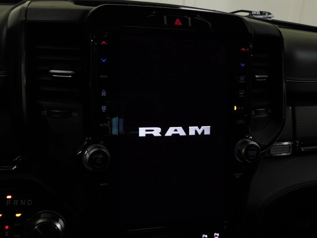 Used 2022 RAM 1500 Limited w/ Body-Colour Bumper Group AWD/4WD image 37