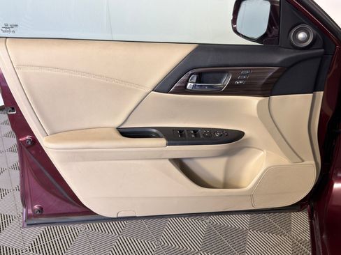 Used 2016 Honda Accord EX-L image 12