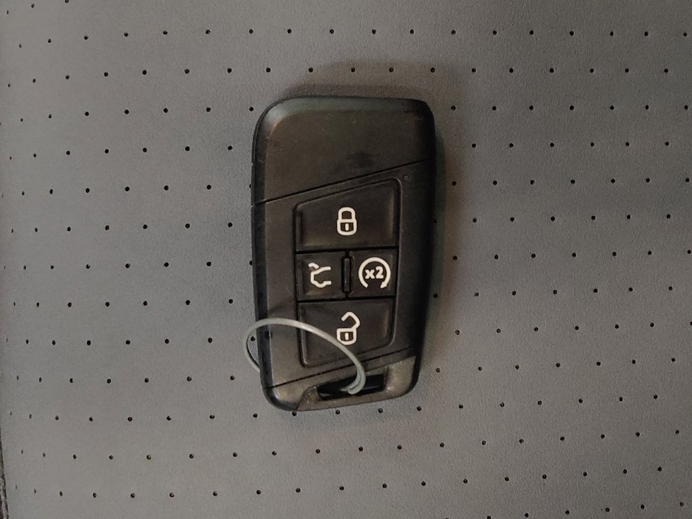 Used 2025 Volkswagen Jetta SE FWD image 32